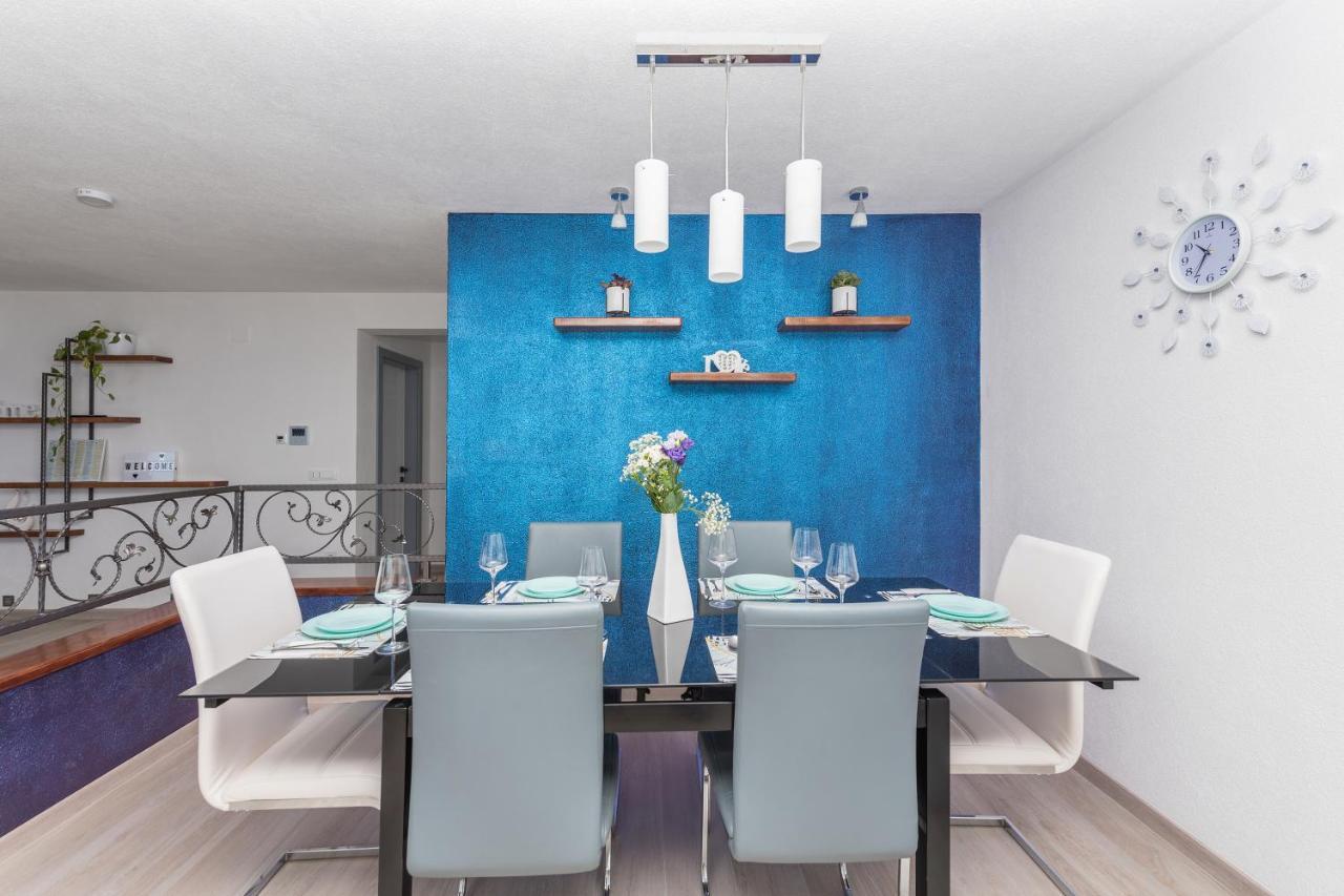 App Anna Apartment Макарска Екстериор снимка