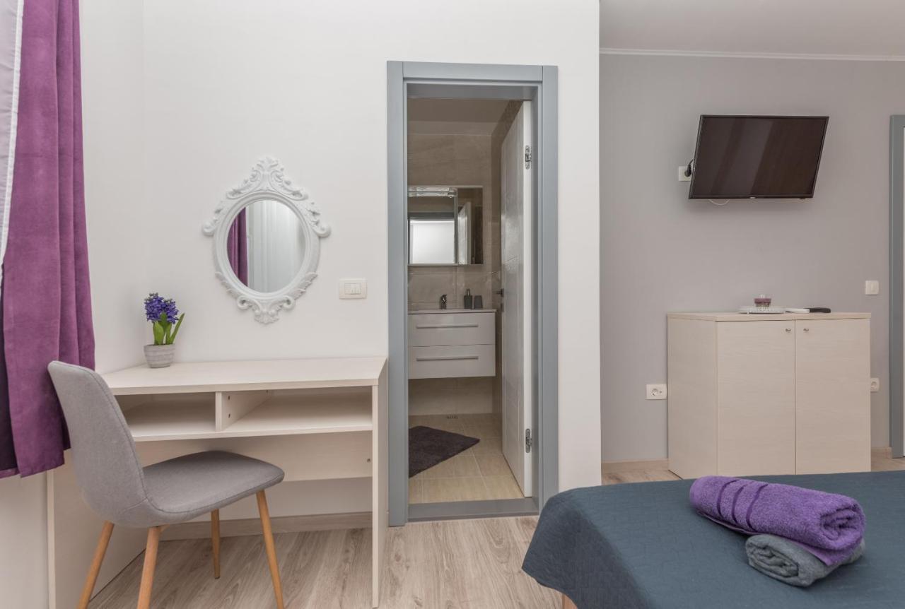 App Anna Apartment Макарска Екстериор снимка